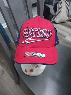 Nike Red & Navy Pistons Pro Swoosh Vintage Y2K 2002 XL Hat